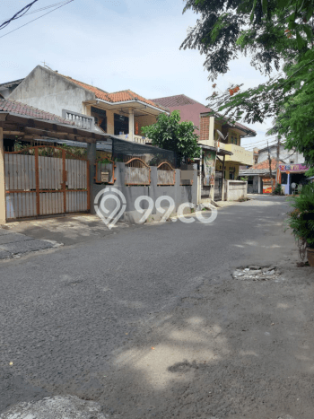 Ready to Use! Premium House LT 269m2 Desain Elegan di Pondok Labu Ready to Use! Premium House LT 269m2 Desain Elegan di Pondok Labu