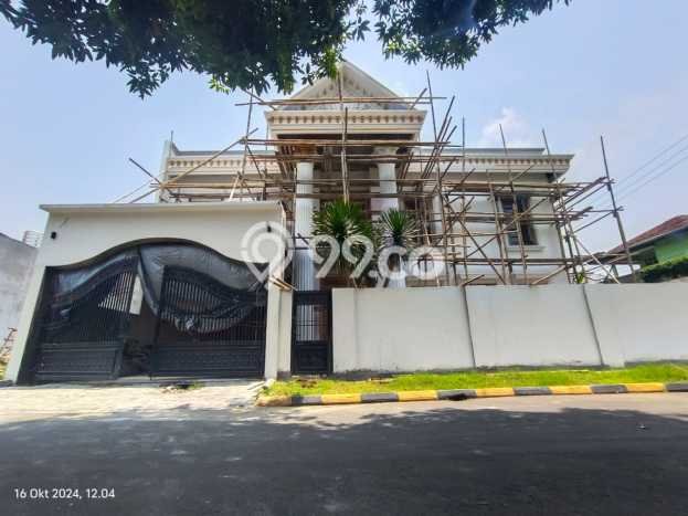 Rumah Mewah Siap Huni LT 340m2 di BSD, Tangerang Selatan Rumah Mewah Siap Huni LT 340m2 di BSD, Tangerang Selatan