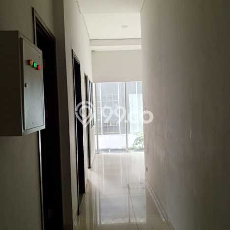 Unit Komersial Dijual di BSD Tangerang Selatan Luas Tanah 111m2, Luas Bangunan 347m2 Unit Komersial Dijual di BSD Tangerang Selatan Luas Tanah 111m2, Luas Bangunan 347m2