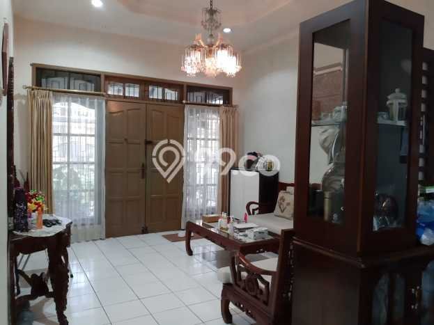 Ready to Use! Premium House LT 269m2 Desain Elegan di Pondok Labu Ready to Use! Premium House LT 269m2 Desain Elegan di Pondok Labu