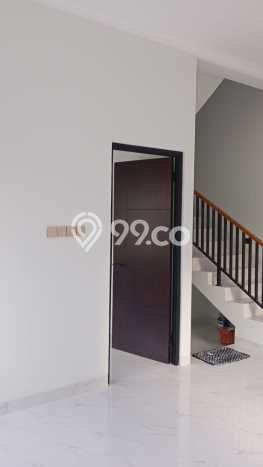 Rumah Modern Cantik 4 KT Bisa Langsung Pindah di BSD Rumah Modern Cantik 4 KT Bisa Langsung Pindah di BSD