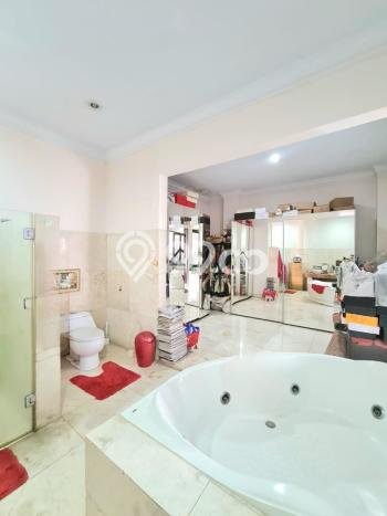 Dijual Rumah Mewah Elegan Dengan View Cantik di Bintaro, Jakarta Selatan Dijual Rumah Mewah Elegan Dengan View Cantik di Bintaro, Jakarta Selatan