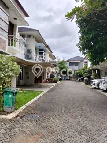 Rumah Bagus Siap Huni Di Jagakarsa Luas 180m2 Lokasi Strategis Rumah Bagus Siap Huni Di Jagakarsa Luas 180m2 Lokasi Strategis
