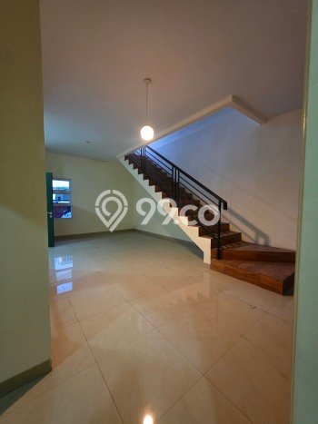 Dijual Cepat Rumah Bagus Siap Huni LB 125m2 di Cipondoh, Tangerang Dijual Cepat Rumah Bagus Siap Huni LB 125m2 di Cipondoh, Tangerang