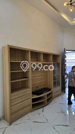 Lokasi strategis! Rumah siap pakai disewakan di Kebayoran Lama LB 340m2 Lokasi strategis! Rumah siap pakai disewakan di Kebayoran Lama LB 340m2