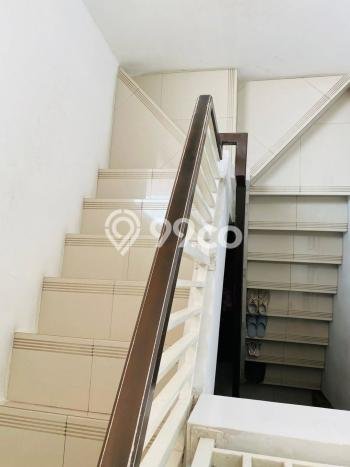 Rumah Luas Asri 3 KT Siap Pakai di Bintaro Tangerang Selatan Rumah Luas Asri 3 KT Siap Pakai di Bintaro Tangerang Selatan