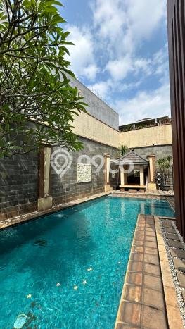 For Sale! Luxury House LT 464m2 Desain Modern di Kota Wisata For Sale! Luxury House LT 464m2 Desain Modern di Kota Wisata