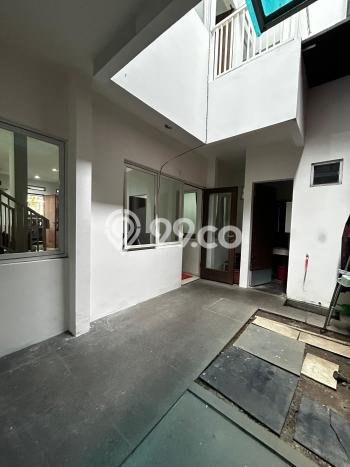 Ready to Use! Luxury House LT 136m2 Desain Modern di Rawamangun Ready to Use! Luxury House LT 136m2 Desain Modern di Rawamangun