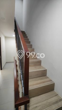 Rumah Modern Cantik 5 Kamar Bisa Langsung Pindah di Kelapa Gading Rumah Modern Cantik 5 Kamar Bisa Langsung Pindah di Kelapa Gading
