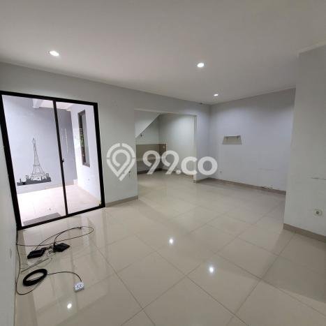 Disewakan! Rumah 3 Kamar Tidur &
3 Kamar Mandi di Gading Serpong Serenade Lake, Tangerang Disewakan! Rumah 3 Kamar Tidur &
3 Kamar Mandi di Gading Serpong Serenade Lake, Tangerang