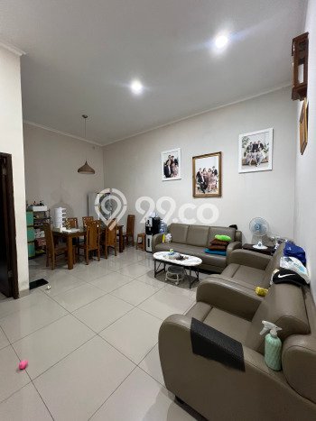 Dijual Rumah 5 Kamar Lokasi Ideal Nyaman dan Strategis di Cipondoh Dijual Rumah 5 Kamar Lokasi Ideal Nyaman dan Strategis di Cipondoh