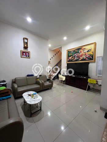 Dijual Rumah 5 Kamar Lokasi Ideal Nyaman dan Strategis di Cipondoh Dijual Rumah 5 Kamar Lokasi Ideal Nyaman dan Strategis di Cipondoh