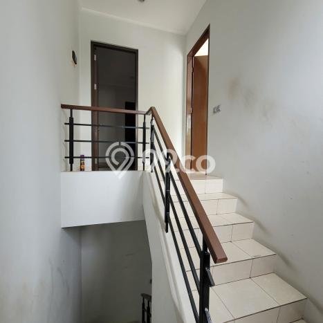 Disewakan! Rumah 3 Kamar Tidur &
3 Kamar Mandi di Gading Serpong Serenade Lake, Tangerang Disewakan! Rumah 3 Kamar Tidur &
3 Kamar Mandi di Gading Serpong Serenade Lake, Tangerang