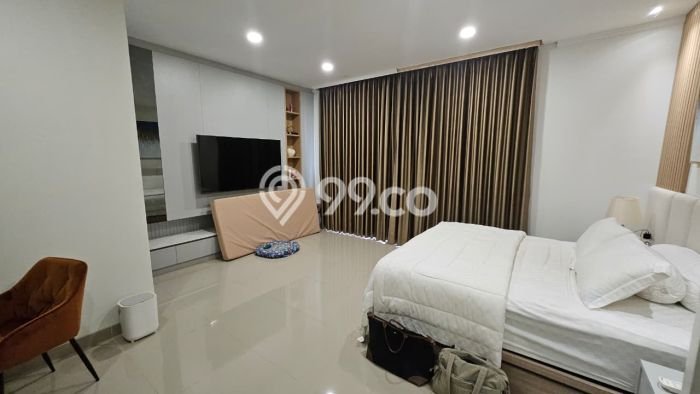 Disewakan! Rumah 3 Kamar Tidur &
3 Kamar Mandi di Gading Serpong, Tangerang Disewakan! Rumah 3 Kamar Tidur &
3 Kamar Mandi di Gading Serpong, Tangerang