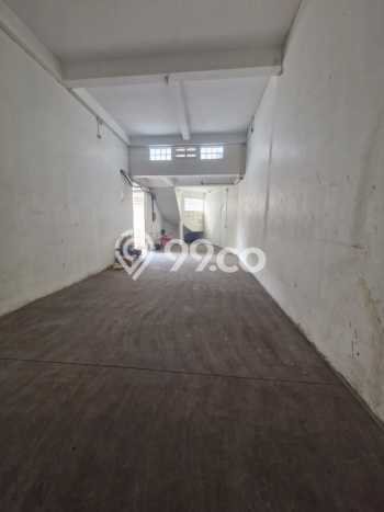 Siap Huni Rumah Mewah 9 Kamar di Jatinegara Dekat ke Mana Pun Siap Huni Rumah Mewah 9 Kamar di Jatinegara Dekat ke Mana Pun