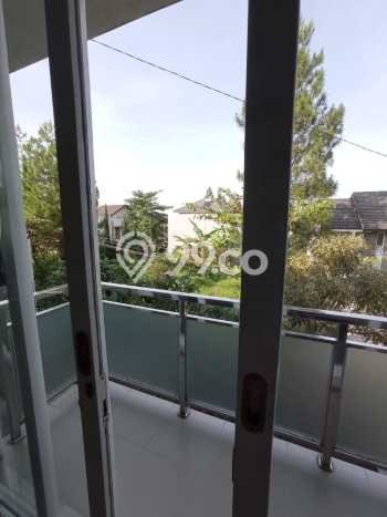 Rumah Luas Asri 3 KT Siap Pakai di Ciwaruga Bandung Rumah Luas Asri 3 KT Siap Pakai di Ciwaruga Bandung