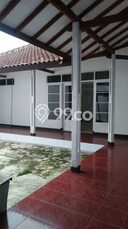 Rumah Disewakan Bandung LT 250m2 LB 175m2 Area Buah Batu Rumah Disewakan Bandung LT 250m2 LB 175m2 Area Buah Batu