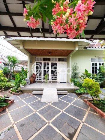 Dijual Rumah Premium dengan Fasilitas Sekitar Komplit di Kebon Jeruk, Jakarta Barat Dijual Rumah Premium dengan Fasilitas Sekitar Komplit di Kebon Jeruk, Jakarta Barat