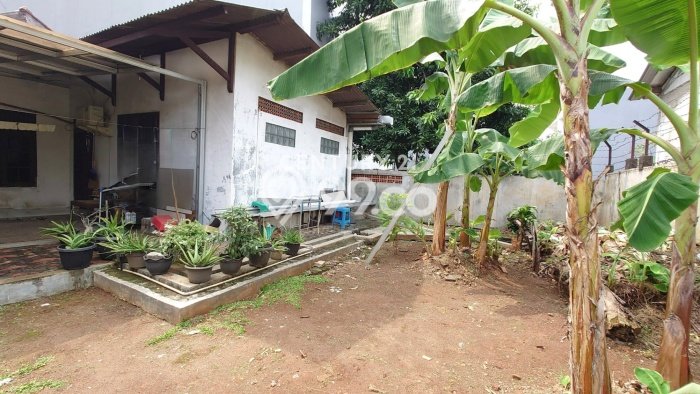 Dijual Hunian Mewah dengan Fasilitas Sekitar Komplit di Kebayoran Lama, Jakarta Selatan Dijual Hunian Mewah dengan Fasilitas Sekitar Komplit di Kebayoran Lama, Jakarta Selatan