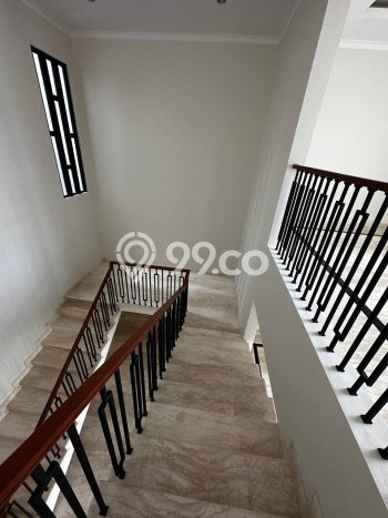 Hunian Elit LB 650m2 Siap Huni Desain Elegan di Pondok Indah, Jakarta Selatan Hunian Elit LB 650m2 Siap Huni Desain Elegan di Pondok Indah, Jakarta Selatan