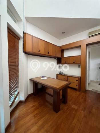 Sewa Rumah Nyaman di Menteng Siap Pakai dan Strategis Sewa Rumah Nyaman di Menteng Siap Pakai dan Strategis