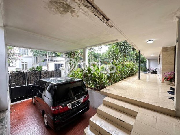 Siap Huni Rumah Mewah 4 Kamar di Menteng Dekat ke Mana Pun Siap Huni Rumah Mewah 4 Kamar di Menteng Dekat ke Mana Pun