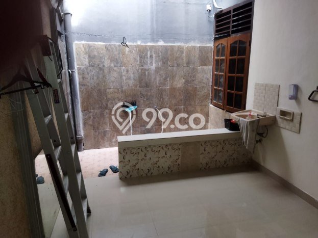 Rumah Mewah LB 163m2 Siap Huni Desain Elegan di Pondok Indah, Jakarta Selatan Rumah Mewah LB 163m2 Siap Huni Desain Elegan di Pondok Indah, Jakarta Selatan