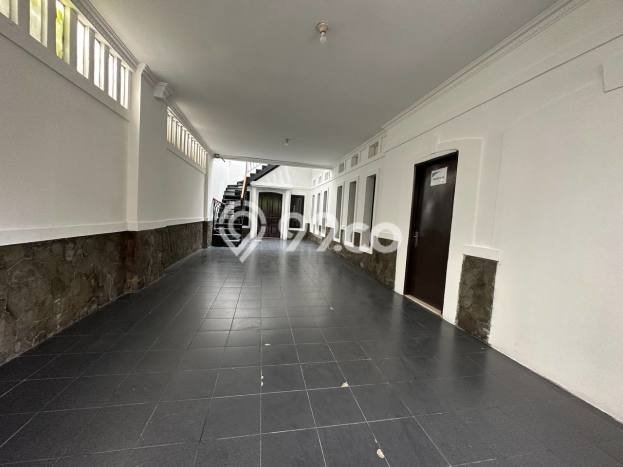 Sewa Rumah Mewah LT 500m2 / LB 800m2 di Menteng, Jakarta Pusat Sewa Rumah Mewah LT 500m2 / LB 800m2 di Menteng, Jakarta Pusat