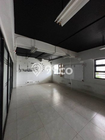 Kantor paling strategis disewakan di Kebayoran Baru Jakarta Selatan Kantor paling strategis disewakan di Kebayoran Baru Jakarta Selatan