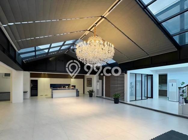 Rumah Mewah Siap Huni LT 924m2 di Menteng, Jakarta Pusat Rumah Mewah Siap Huni LT 924m2 di Menteng, Jakarta Pusat