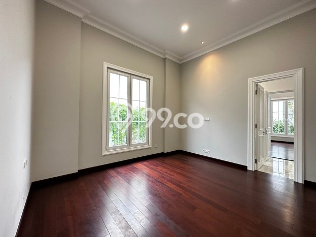 Hot Offer Hunian Mewah Ideal dan Luas di Menteng, Jakarta Pusat Hot Offer Hunian Mewah Ideal dan Luas di Menteng, Jakarta Pusat
