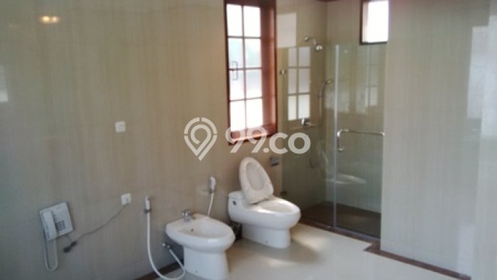 Dijual Rumah Premium dengan Fasilitas Sekitar Lengkap di Menteng, Jakarta Pusat Dijual Rumah Premium dengan Fasilitas Sekitar Lengkap di Menteng, Jakarta Pusat