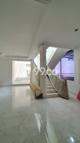 Rumah Eksklusif Siap Huni LT 860m2 di Menteng, Jakarta Pusat Rumah Eksklusif Siap Huni LT 860m2 di Menteng, Jakarta Pusat