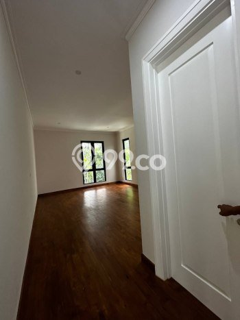 Hunian Elit LB 650m2 Siap Huni Desain Elegan di Pondok Indah, Jakarta Selatan Hunian Elit LB 650m2 Siap Huni Desain Elegan di Pondok Indah, Jakarta Selatan