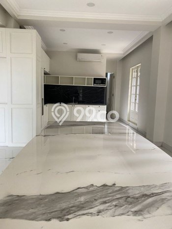 Dijual Hunian Mewah dengan Fasilitas Sekitar Komplit di Kebayoran Lama, Jakarta Selatan Dijual Hunian Mewah dengan Fasilitas Sekitar Komplit di Kebayoran Lama, Jakarta Selatan