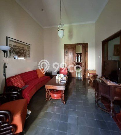 Dijual Rumah Premium dengan Fasilitas Sekitar Komplit di Menteng, Jakarta Pusat Dijual Rumah Premium dengan Fasilitas Sekitar Komplit di Menteng, Jakarta Pusat