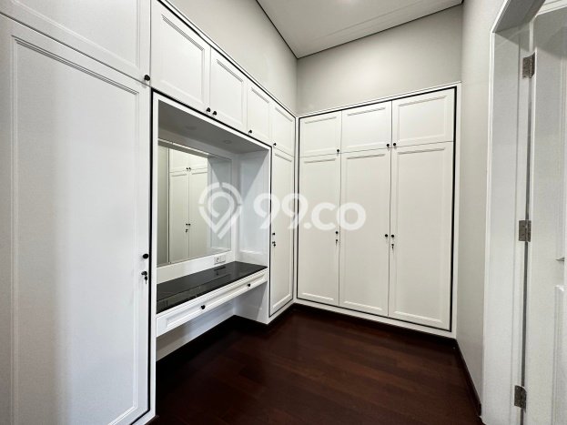 Hot Offer Hunian Mewah Ideal dan Luas di Menteng, Jakarta Pusat Hot Offer Hunian Mewah Ideal dan Luas di Menteng, Jakarta Pusat