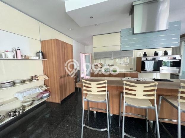 Hunian Mewah Dijual LT 800m2 di Menteng, Jakarta Pusat Hunian Mewah Dijual LT 800m2 di Menteng, Jakarta Pusat