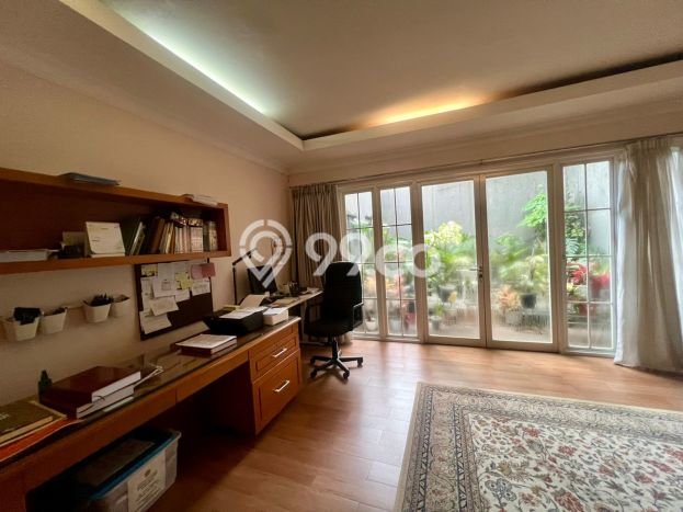 Rumah Elit Modern Siap Huni di Pegangsaan Jakarta Pusat Rumah Elit Modern Siap Huni di Pegangsaan Jakarta Pusat