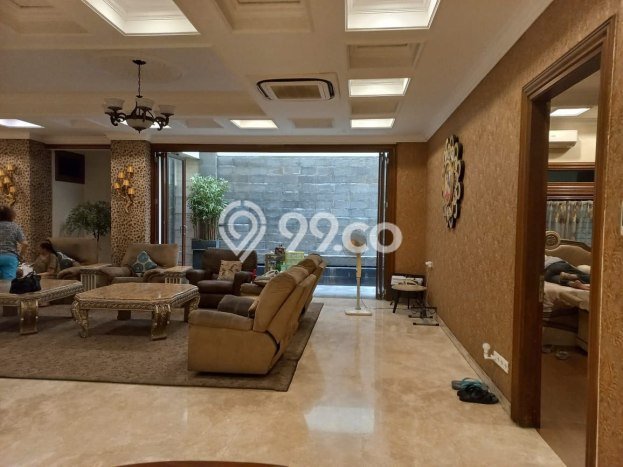 Rumah Mewah LB 2000m2 Siap Pakai Desain Elegan di Thamrin, Jakarta Pusat Rumah Mewah LB 2000m2 Siap Pakai Desain Elegan di Thamrin, Jakarta Pusat