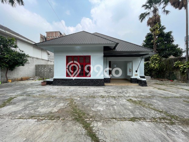 Hunian 4 Kamar Siap Huni Disewakan di Menteng Harga Kompetitif Hunian 4 Kamar Siap Huni Disewakan di Menteng Harga Kompetitif