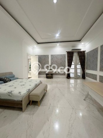 Rumah Elit LB 800m2 Siap Pakai Desain Elegan di Pondok Indah, Jakarta Selatan Rumah Elit LB 800m2 Siap Pakai Desain Elegan di Pondok Indah, Jakarta Selatan