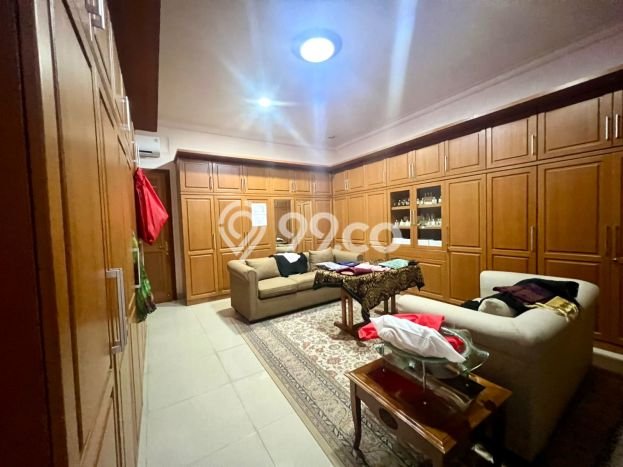 Rumah Elit Modern Siap Huni di Pegangsaan Jakarta Pusat Rumah Elit Modern Siap Huni di Pegangsaan Jakarta Pusat