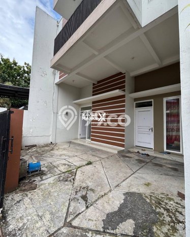 Rumah Modern 10 KT LT 108m2 di Malang Kota Rumah Modern 10 KT LT 108m2 di Malang Kota