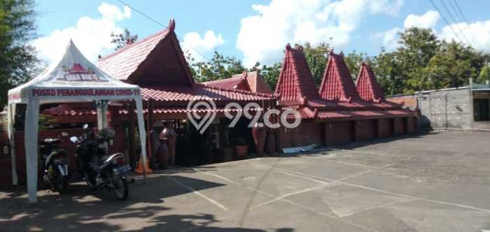 Untuk Dijual Komersial di Wonosari Gunung Kidul LT 1330m2 / LB 700m2 Untuk Dijual Komersial di Wonosari Gunung Kidul LT 1330m2 / LB 700m2