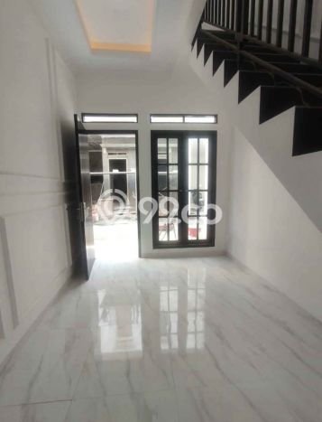 Rumah Strategis Minimalis Lb 80m2 di Jagakarsa, Jakarta Selatan Rumah Strategis Minimalis Lb 80m2 di Jagakarsa, Jakarta Selatan