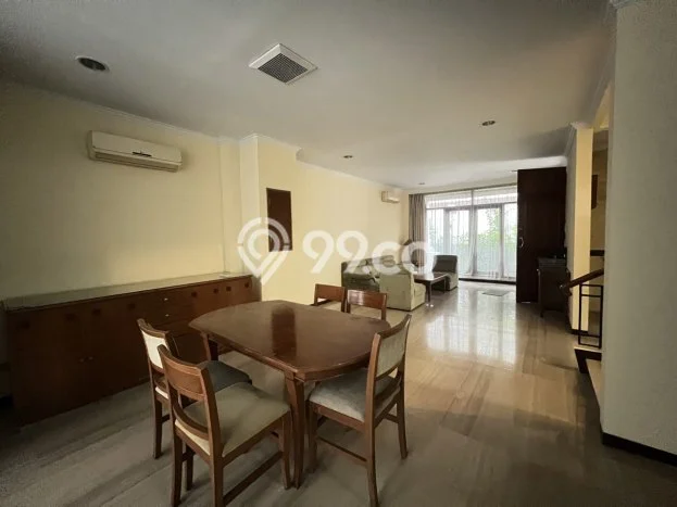 Disewakan Hunian Konsep Modern di Menteng Jakarta Pusat dengan 4 KT Disewakan Hunian Konsep Modern di Menteng Jakarta Pusat dengan 4 KT