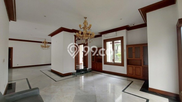 Hunian Bagus Disewakan di Pondok Indah, Jakarta Selatan LT 1650m2, LB 1000m2 Hunian Bagus Disewakan di Pondok Indah, Jakarta Selatan LT 1650m2, LB 1000m2