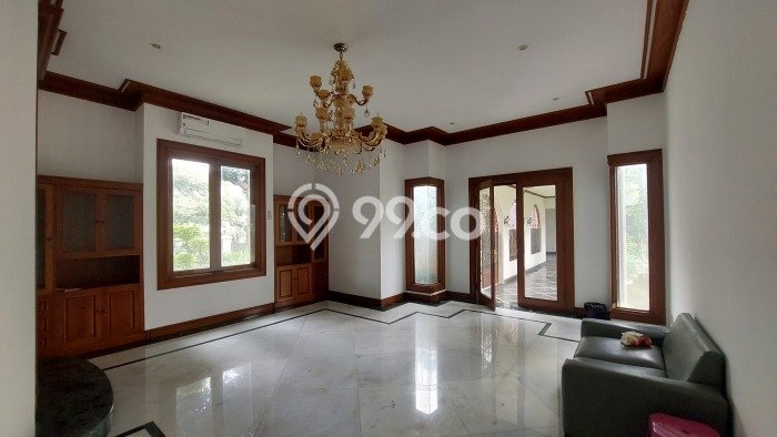 Hunian Bagus Disewakan di Pondok Indah, Jakarta Selatan LT 1650m2, LB 1000m2 Hunian Bagus Disewakan di Pondok Indah, Jakarta Selatan LT 1650m2, LB 1000m2
