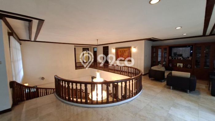 Dijual Rumah Mewah Megah Dengan View Eksklusif di Setiabudi, Jakarta Selatan Dijual Rumah Mewah Megah Dengan View Eksklusif di Setiabudi, Jakarta Selatan